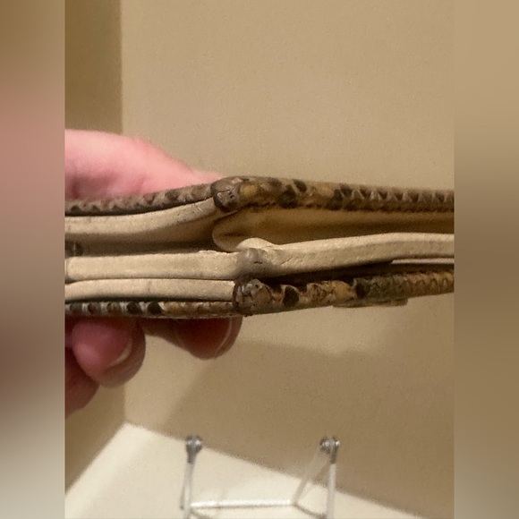 Gucci GG Marmont Python Bifold Wallet - Picture 5 of 16